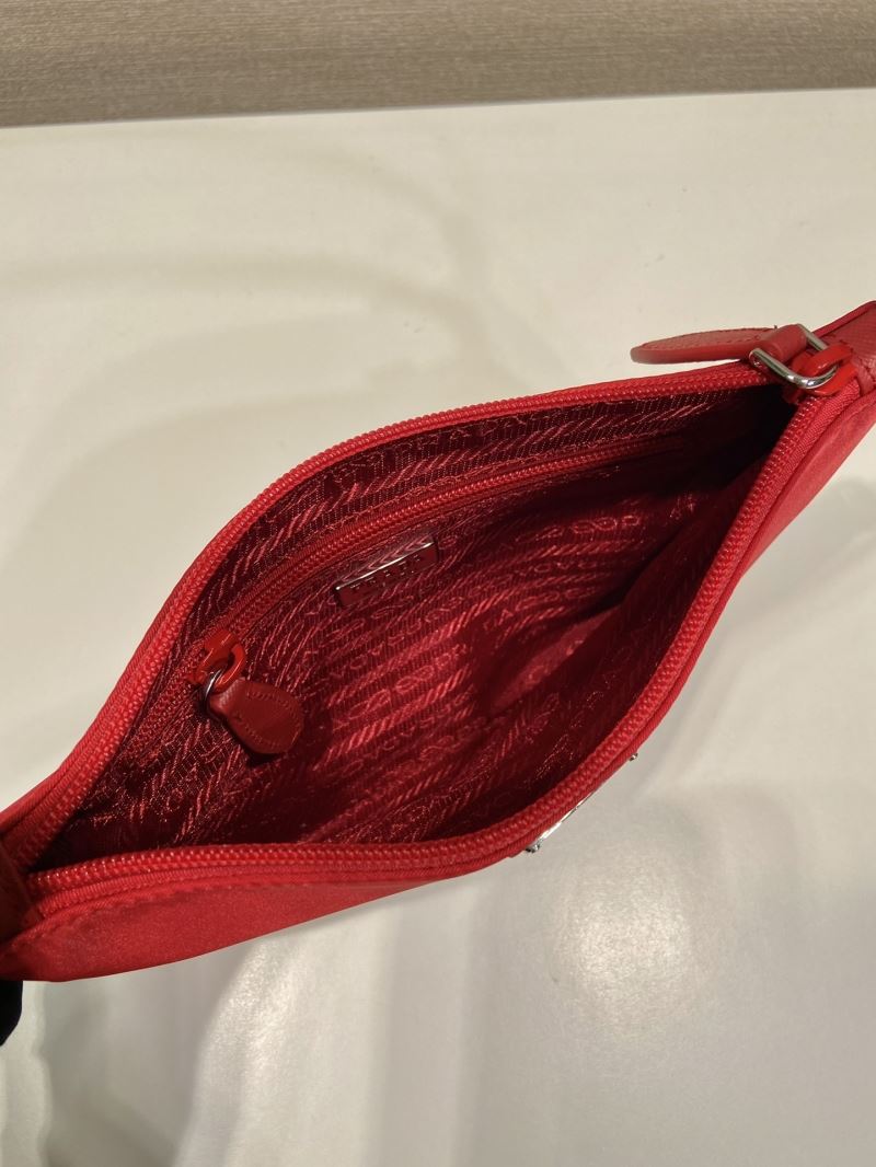 Pra*a hobo bags